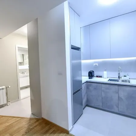 Petar's Aparment Luxury New * Skopje