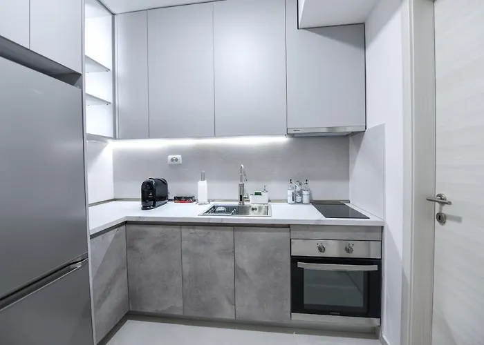 Free Parking - Golden Art Apartment With Balcony Apartment *